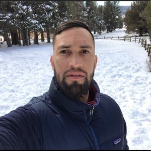 Meet your Posher, Andres